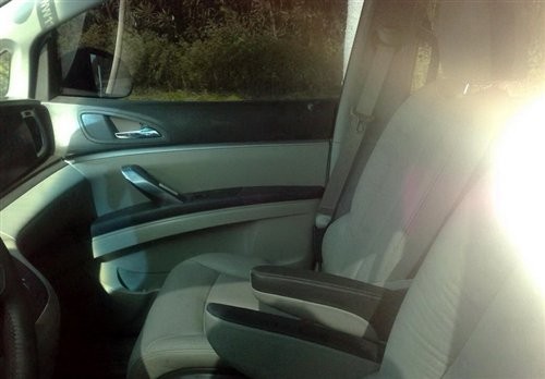 配置全面升级 全新别克GL8国内谍照曝光