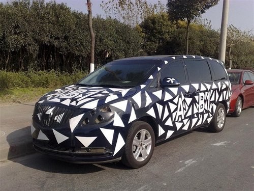 配置全面升级 全新别克GL8国内谍照曝光