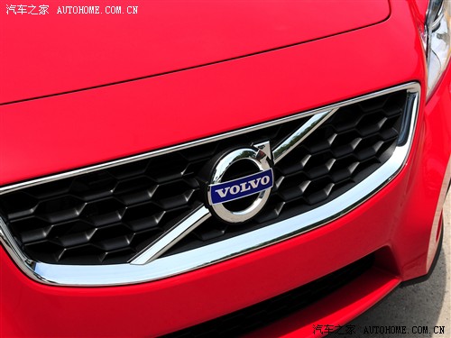沃尔沃 沃尔沃(进口) 沃尔沃c30 2012款 2.0 aktiv 乐动套装版 沃尔沃 沃尔沃(进口) 沃尔沃c30 2012款 2.0 aktiv 乐动套装版