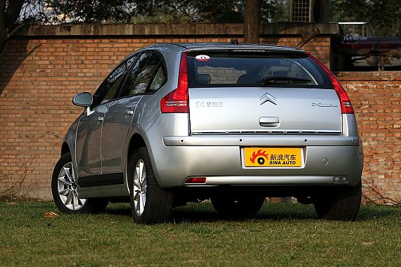 东风雪铁龙世嘉外观图片