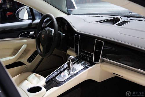 保时捷Panamera Turbo S